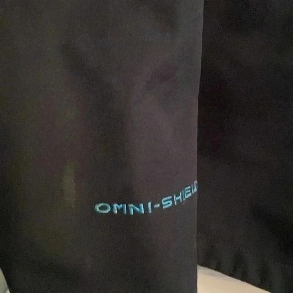 Columbia men’s navy blue jacket - large - zip pockets - no hood - Picture 9 of 9